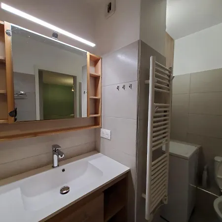 Port 3 Pieces Climatise 80m2 Proche De Daire
